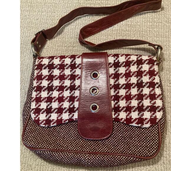 VINTAGE Auto Car Upholstery Crossbody Bag ~ Kim White ~ Chevy Blazer 1975 ATX - Picture 1 of 10